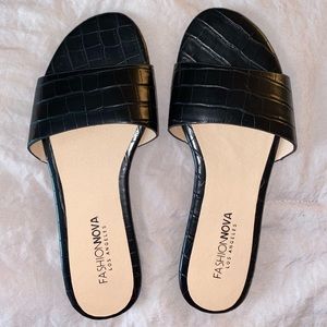Fashion nova sandals